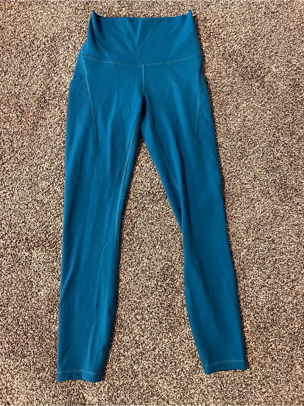 Lululemon Wunder Train HR (high rise) Tight 25” with Pockets
